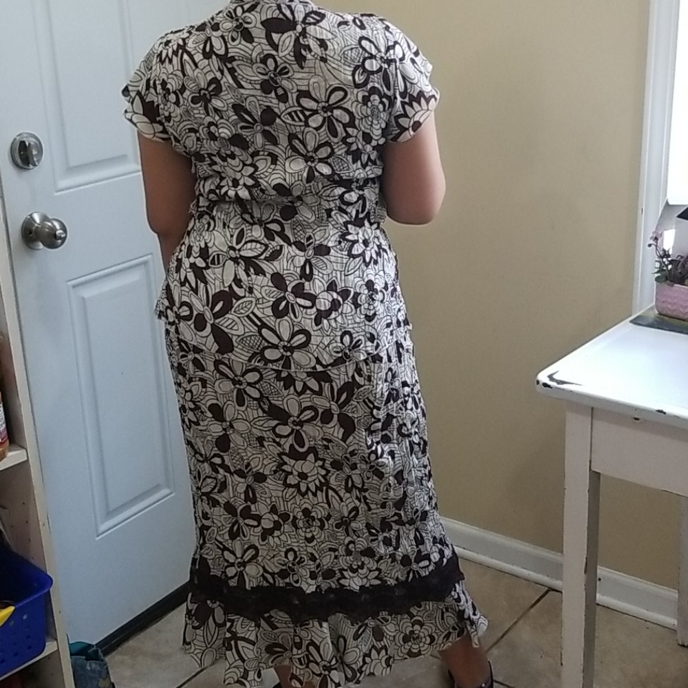 Robie Bee Skirt and Blouse Set - Picture 3 of 10